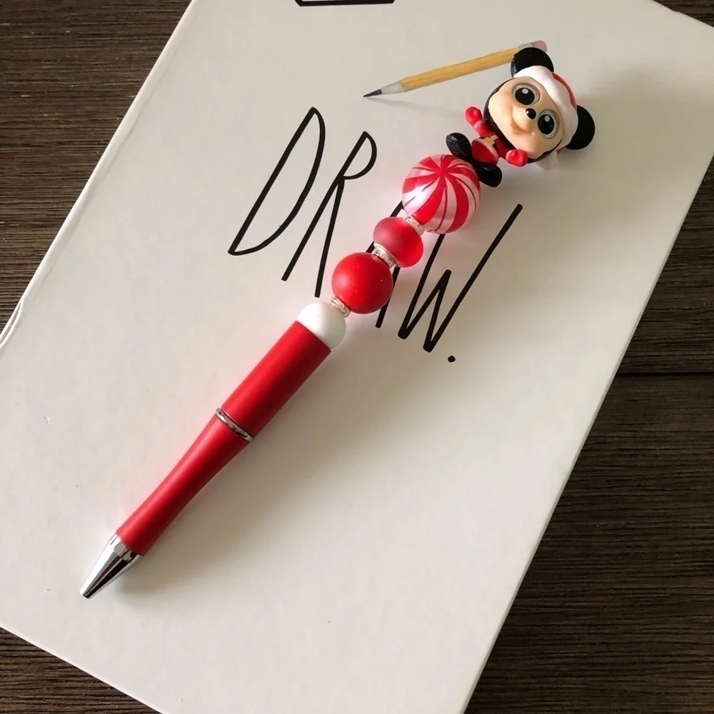 Disney Doorables: Mickey & Friends: Christmas Mickey Mouse handmade beaded pen
